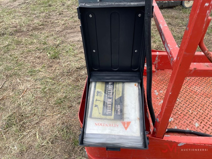 2017-skyjack-sj12-image-10