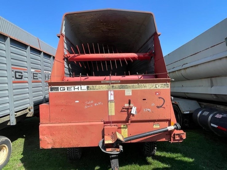 gehl-970-image-2