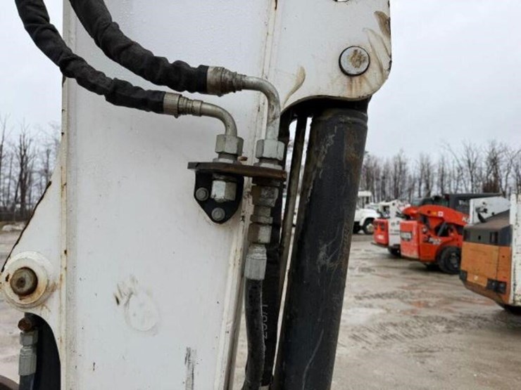 2019-bobcat-e85-image-34