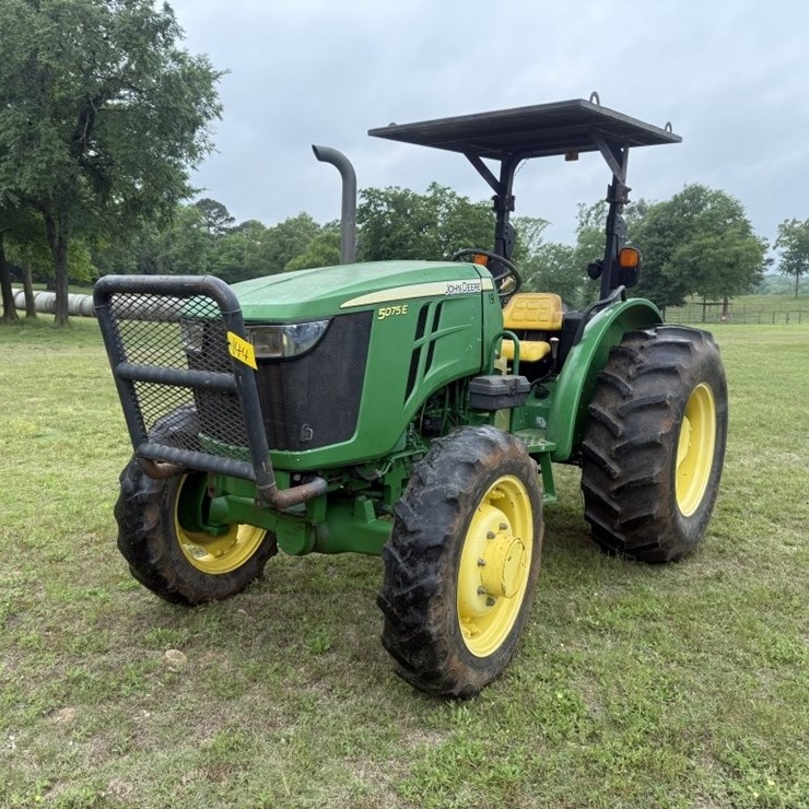 2015 JOHN DEERE 5075E