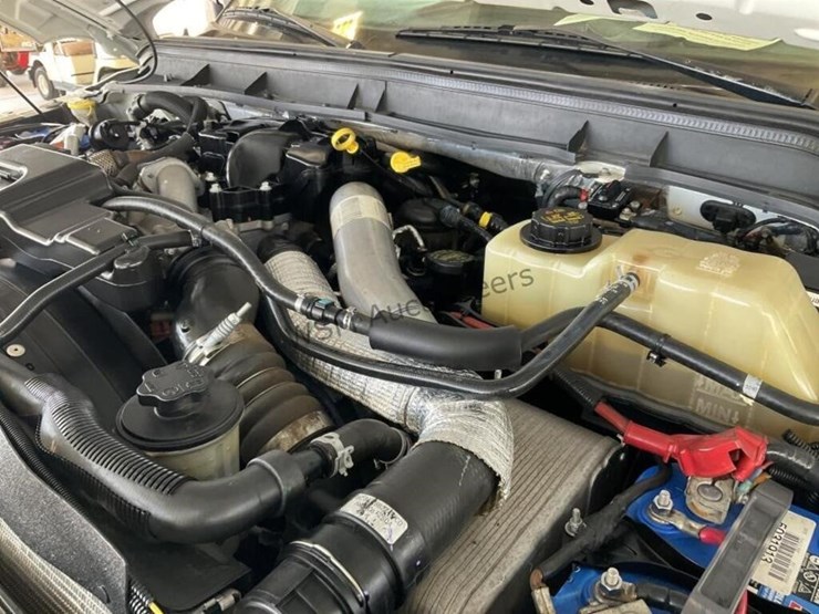 2015-ford-f350-image-13