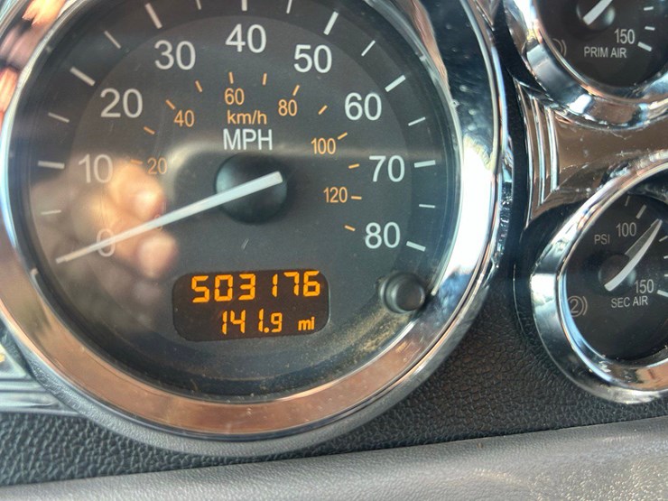 2012-peterbilt-386-image-29