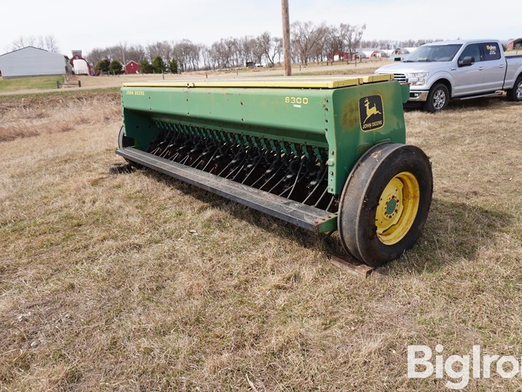 john-deere-8300-image-5