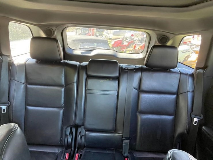 2015-jeep-grand-cherokee-image-10