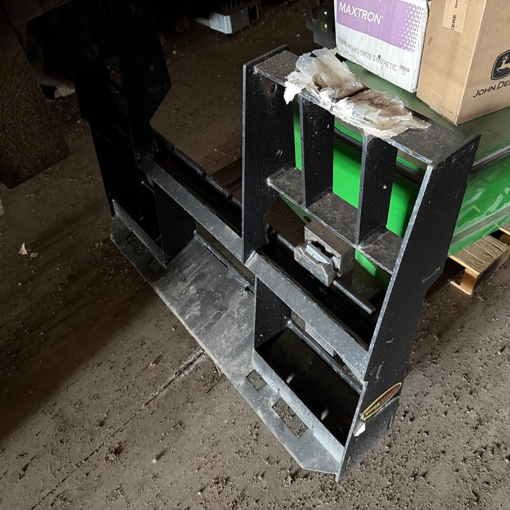 Skid Steer Mount Pallet Forks