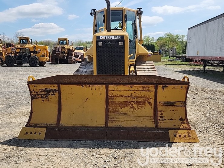 2006-caterpillar-d5n-xl-image-23