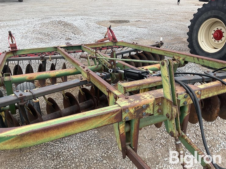 john-deere-210-image-15