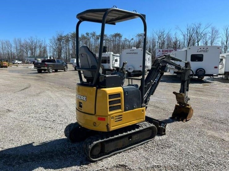 2019-deere-17g-image-7