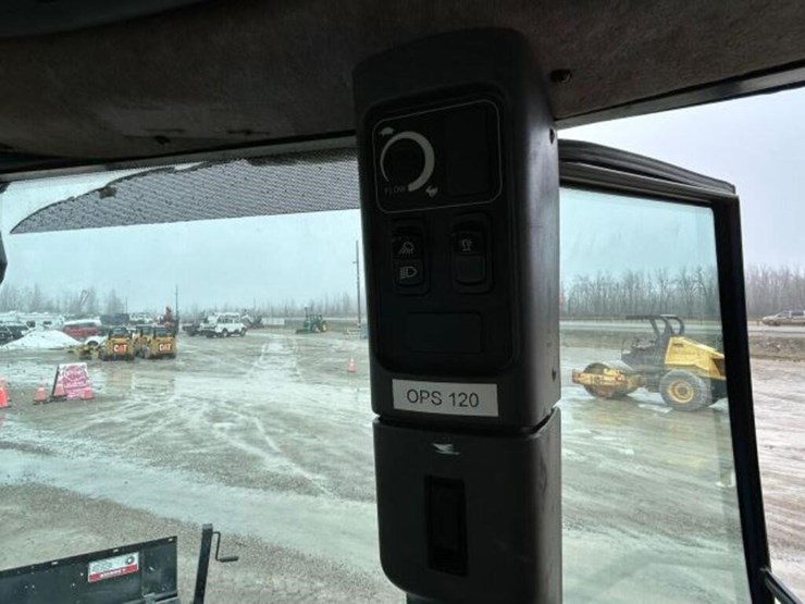 new-holland-tv6070-image-21