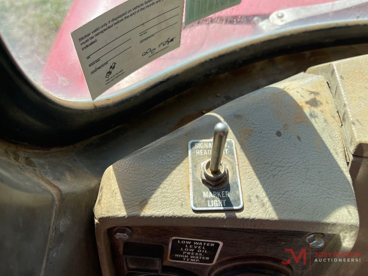 1984-mack-rd686s-image-30