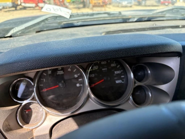 2008-chevrolet-2500-image-10