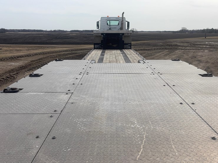 2022-muv-all-5370hdg-image-17