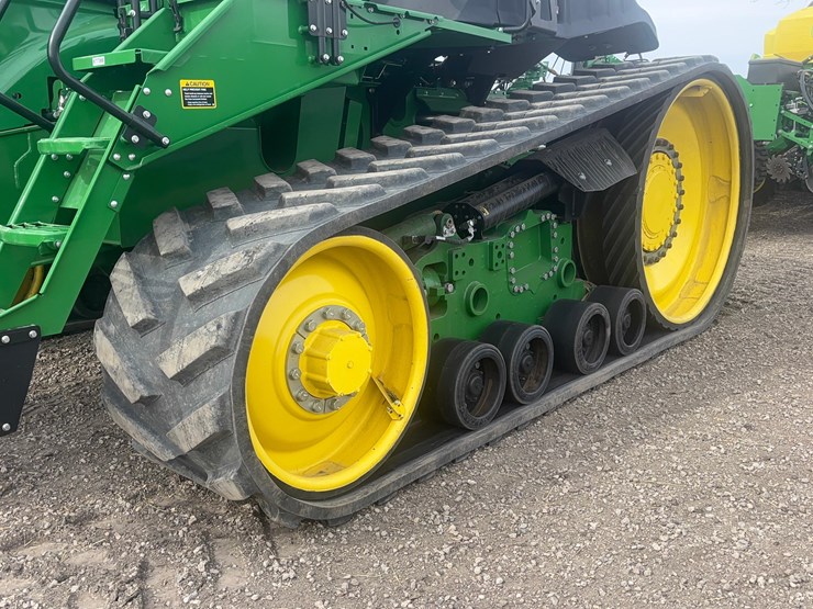 2022-john-deere-9rt-570-image-11