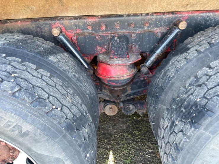 1998-peterbilt-378-image-15