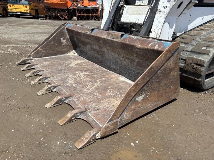 2016-bobcat-t650-image-9