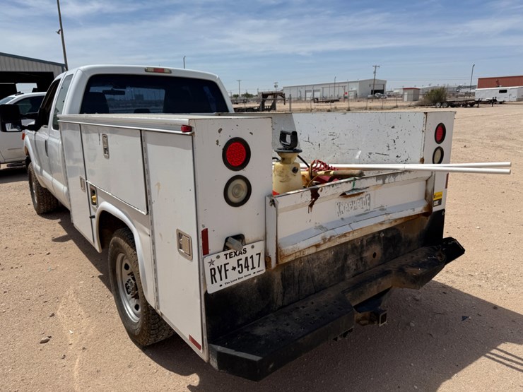 2011-ford-f250-image-4