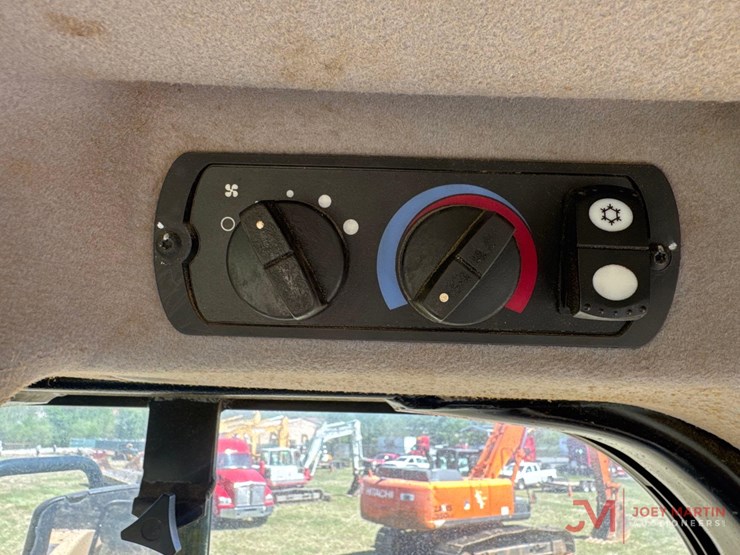 2021-caterpillar-950gc-image-33