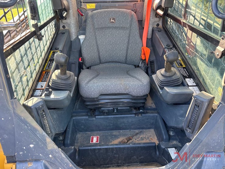 2023-deere-333g-image-19