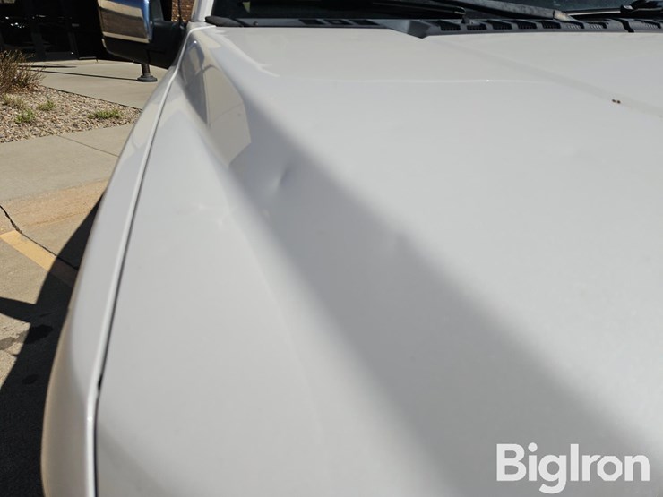 2019-ford-f150-lariat-image-12