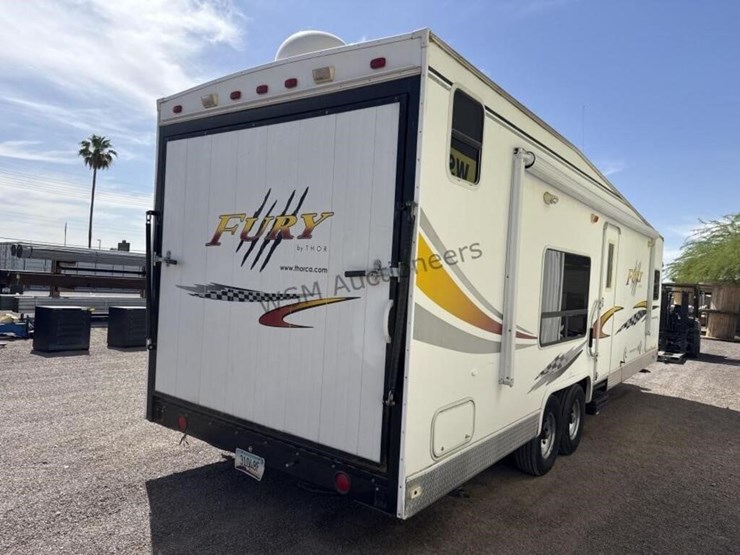 2005-thor-fury-toy-hauler-image-8