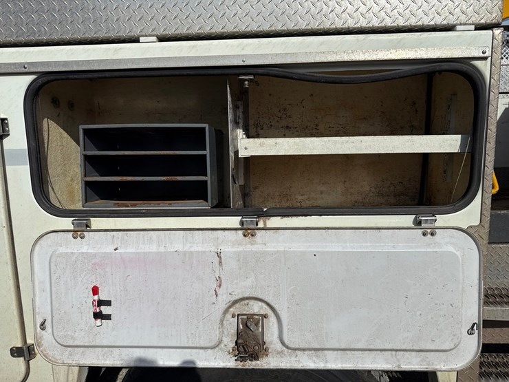 international-4400-sba-image-46