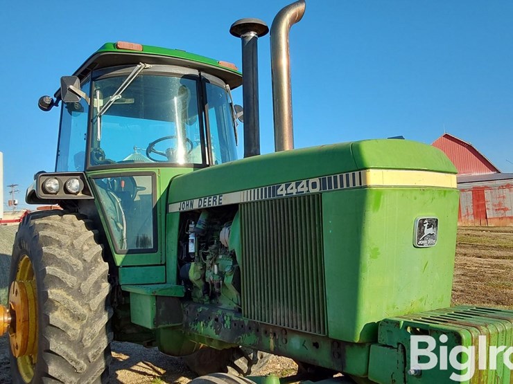 1981-john-deere-4440-image-14