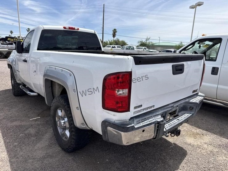 2009-gmc-sierra-2500hd-image-5