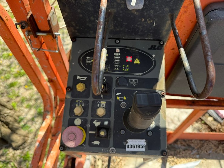 2008-jlg-4394rt-image-27