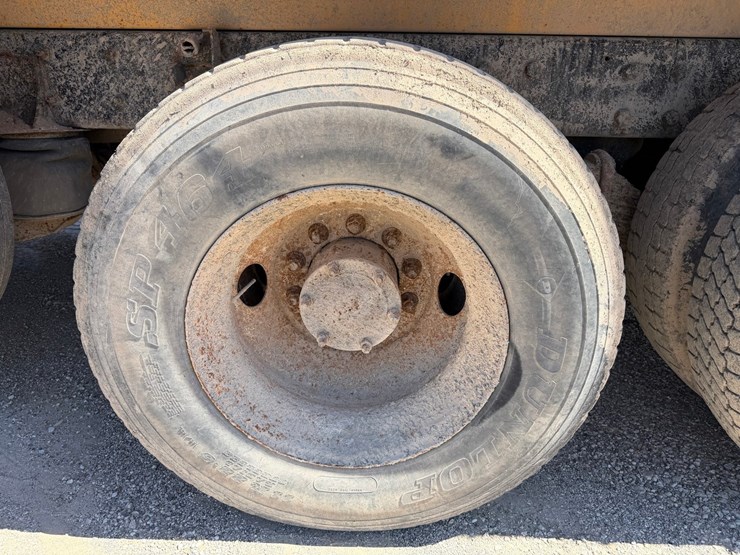 1995-mack-cl713-image-75