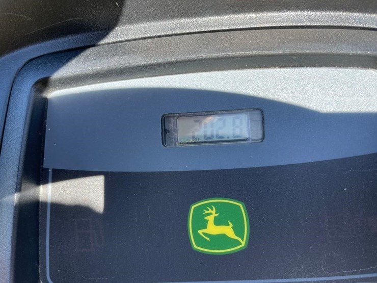 2014-john-deere-x304-image-6