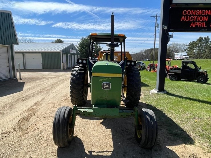 john-deere-4040-image-2