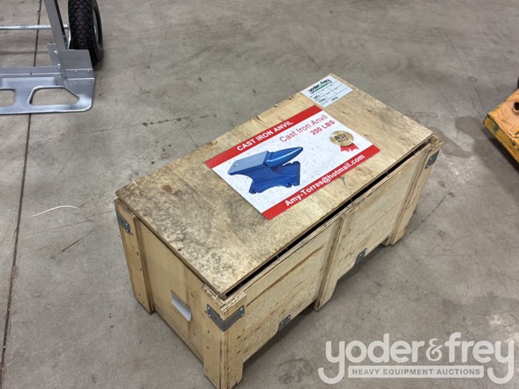 unused-200lb-cast-iron-anvil-image-5