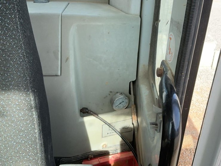 2012-hyundai-robex-290-lc-7a-image-62