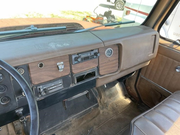 1986-international-s1700-image-13