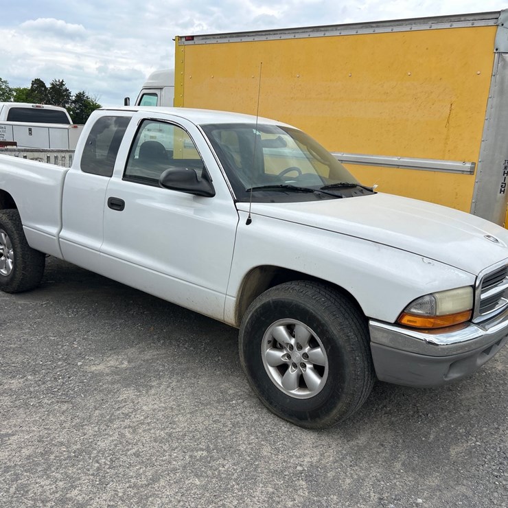 2004 DODGE DAKOTA