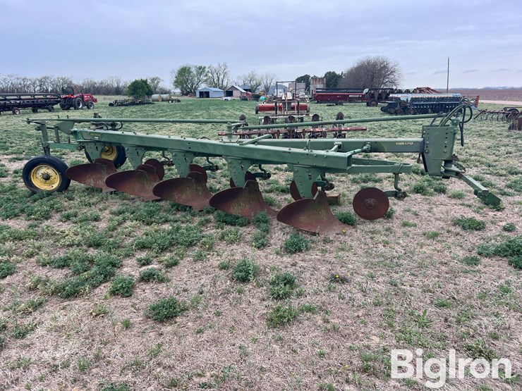 john-deere-f1350-image-4