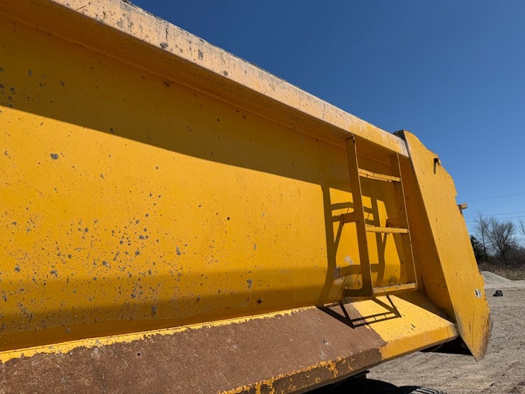 1995-mack-cl713-image-16