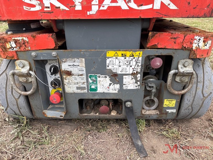 2018-skyjack-sj12-image-11