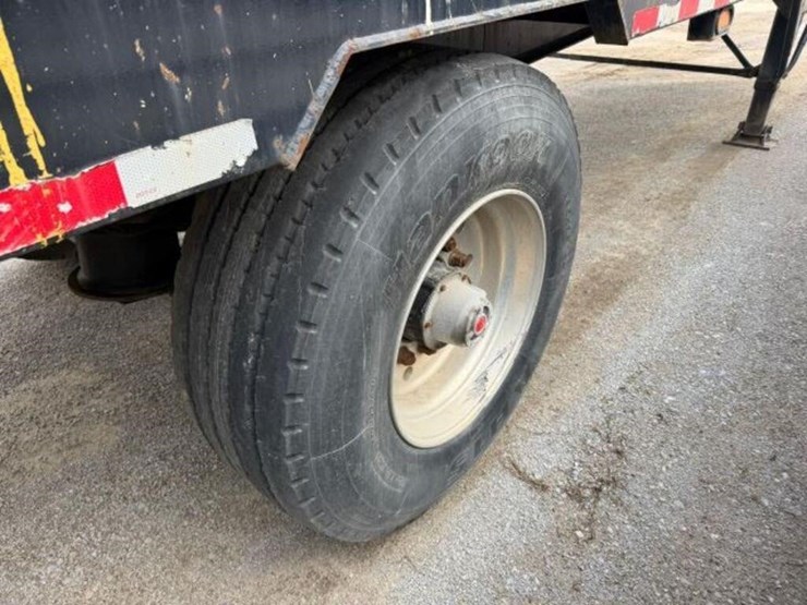 2021-deloupe-53-ft-quad/a-walking-floor-trailer-2d-image-45