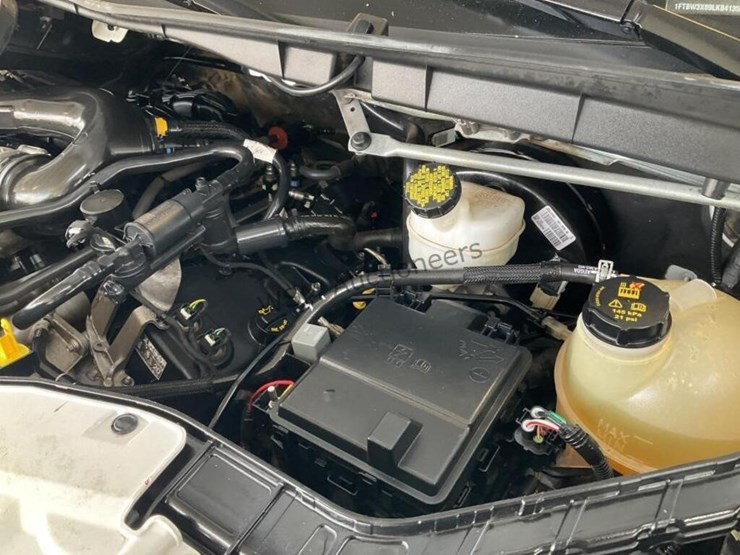 2020-ford-transit-image-13