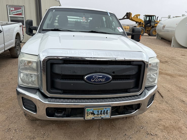 2015-ford-f250-xl-image-2