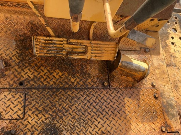 1994-komatsu-d58e-image-24