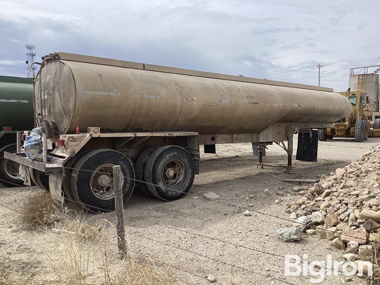 1965-fruehauf-trailer-image-4