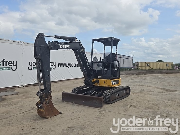 2019-deere-35g-image-1