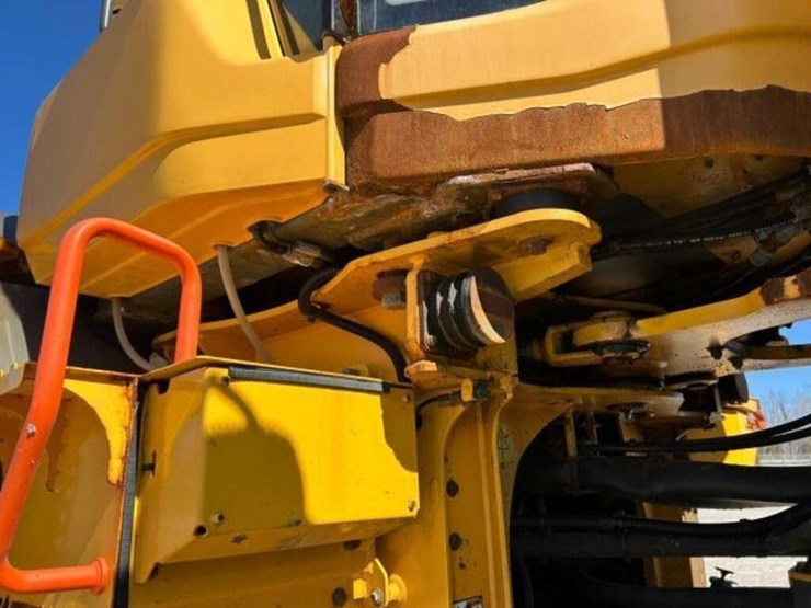 2019-volvo-l60h-image-53