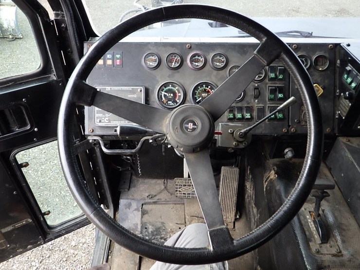 2002-oshkosh-m1070-image-51