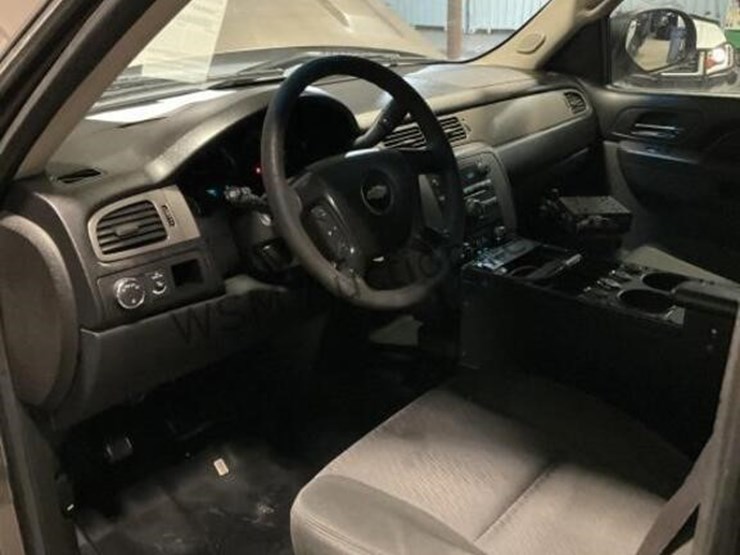 2012-chevrolet-tahoe-image-22