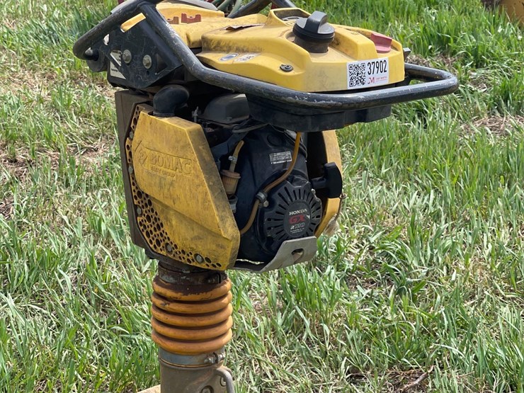 2017-bomag-bt60-image-1