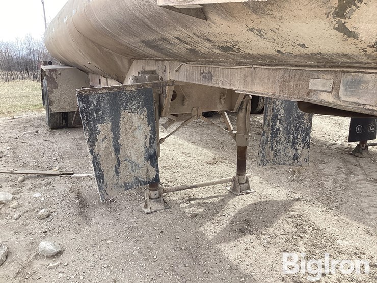 1965-fruehauf-trailer-image-13