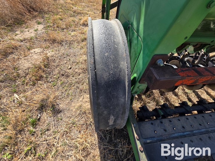 john-deere-8200-image-12